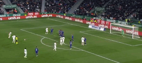 意甲欧战席位竞争分析 多队积分咬合紧密