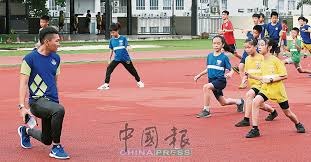 小花生退役后台痛哭！ruler赛后采访狂言：我们已经在选皮肤了